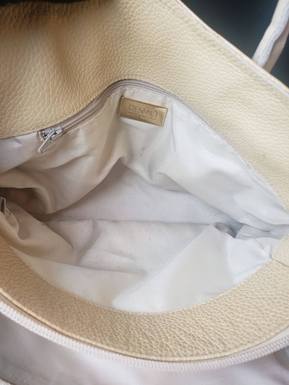 Desmo Vintage Italian Shoulder Bag in Pastel Yellow - Medium Size Bag - Picture 8 of 16